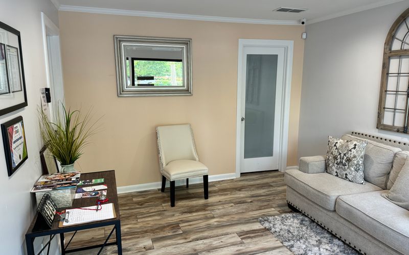 600 Houze Way, Roswell Image 1