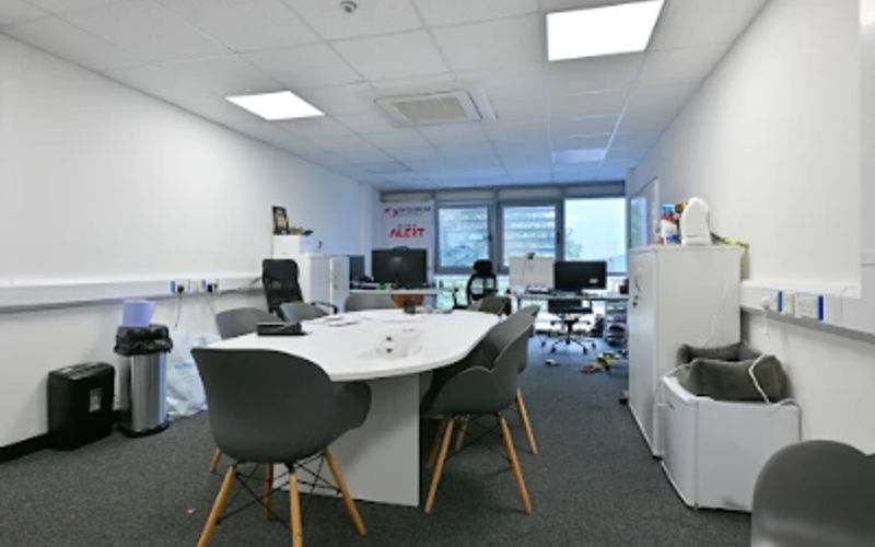 92 Oldfields Road Oldfields Trading Estate, Sutton Image 2