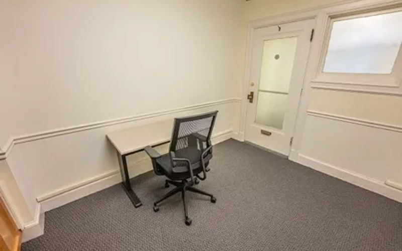 626 Massachusetts Ave, Arlington, 10 DESKS 626 Massachusetts Ave, Arlington Image 1