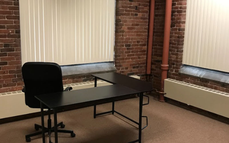 439 S Union St, Lawrence, 12 DESKS 439 S Union St, Lawrence Image 1