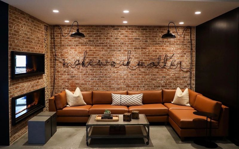 3535 Peachtree Road Ne, Atlanta Image 1