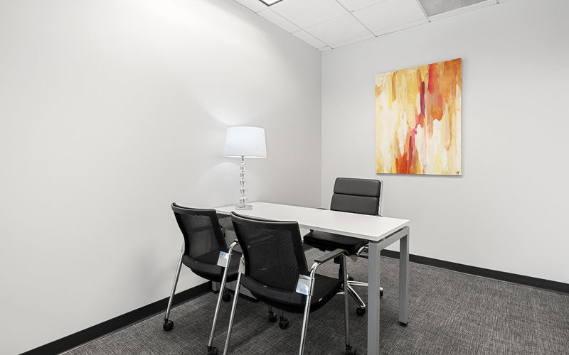 1050 Crown Pointe Parkway, Atlanta Image 4