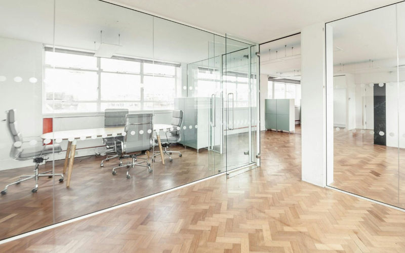 22-25 Eastcastle Street, Fitzrovia Image 1