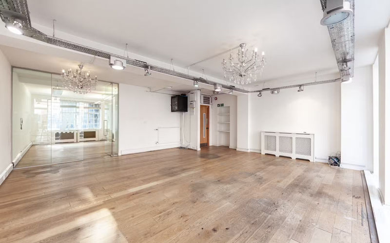 63-64 Margaret Street, Fitzrovia London Image 3