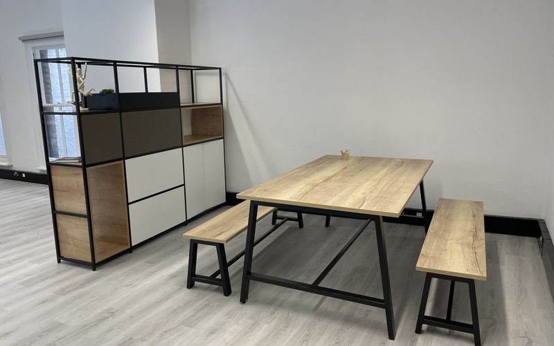 27-28 Eastcastle Street, Greater London Image 6