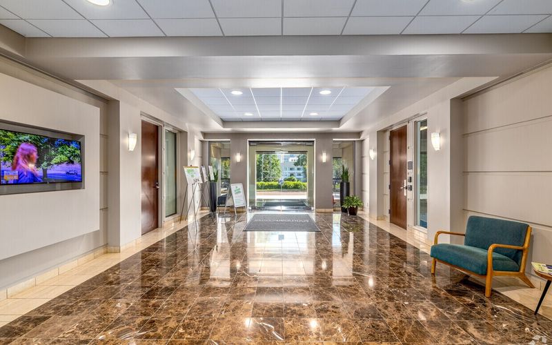 6135 Park South Drive, Charlotte Image 18