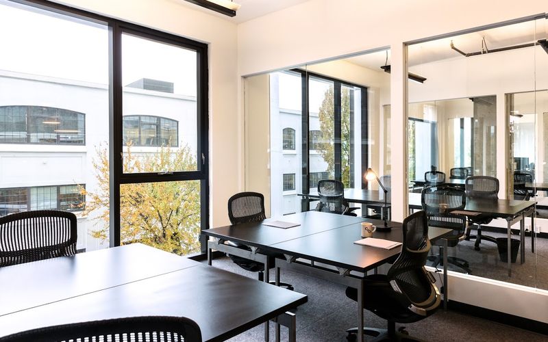 329 Ne Couch St, Portland Image 1