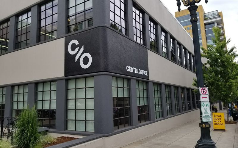 1355 Nw Everett St, Portland Image 10