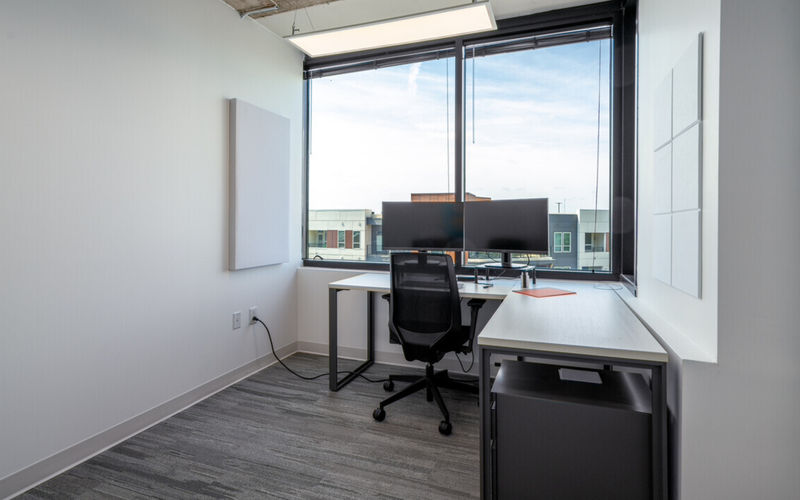 1515 Mockingbird Lane, Charlotte Image 2