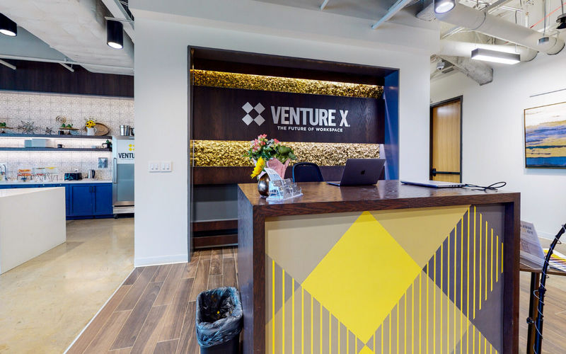 1213 W Morehead St, Charlotte Image 3