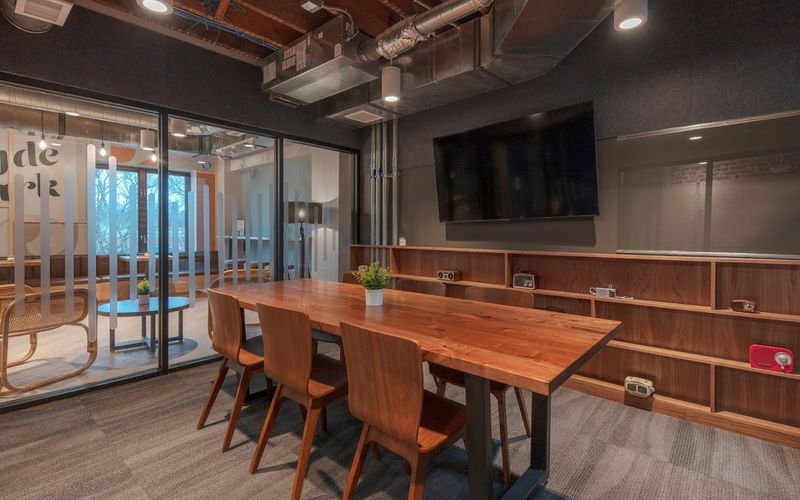 2722 Erie Ave, Cincinnati Image 8