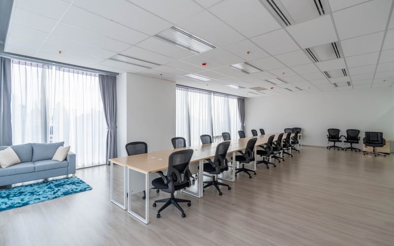 Chit Lom Alley Ploenchit Road, Pathum Wan Image 11