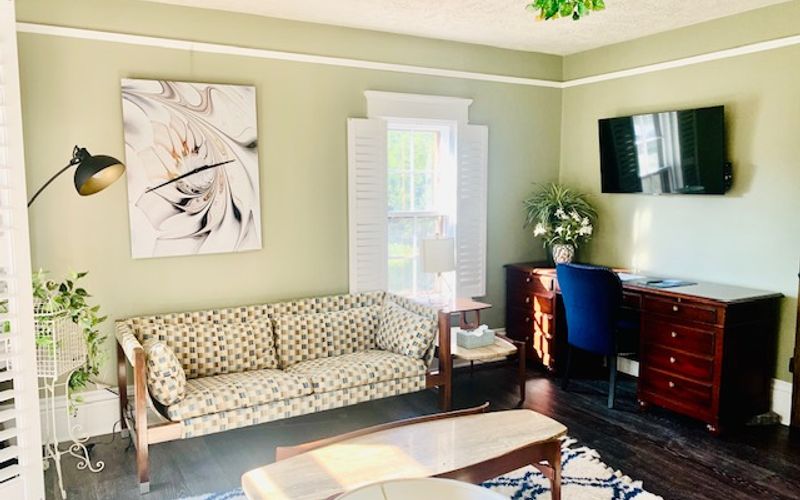 37903 Euclid Avenue, Willoughby Image 1