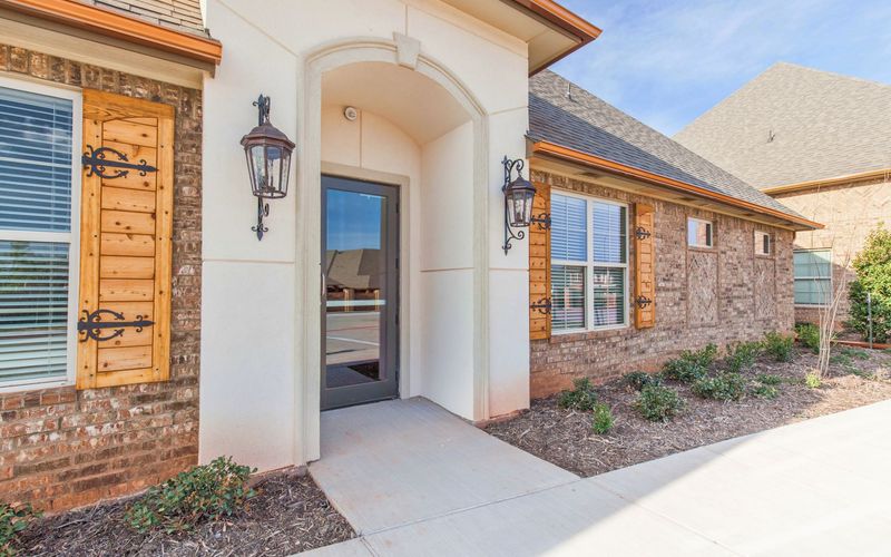 2524 North Broadway, Edmond Image 9