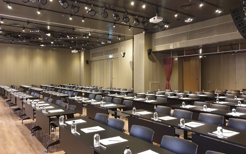 92 North Sathorn Road, Bangkok Image 1