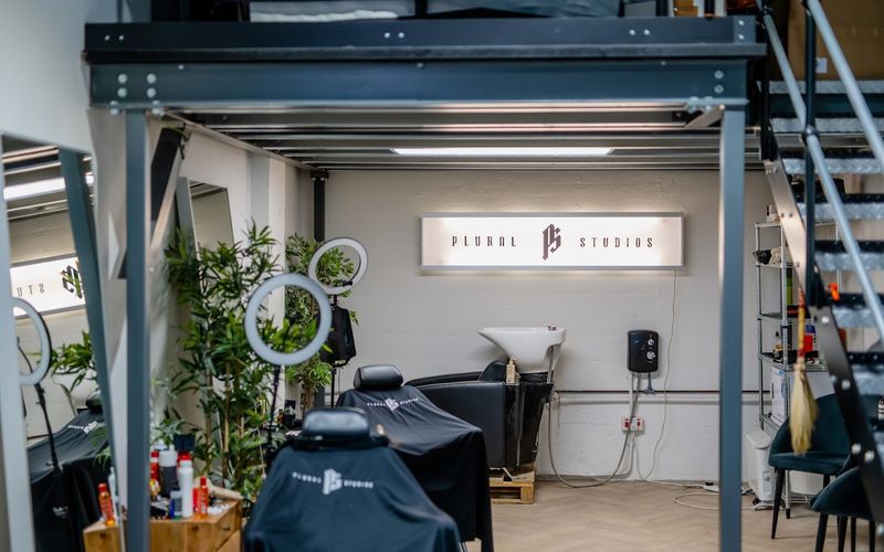 Wendover Court, Western Avenue Image 6