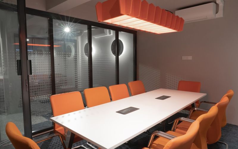 4 Garrett Street, London Image 1