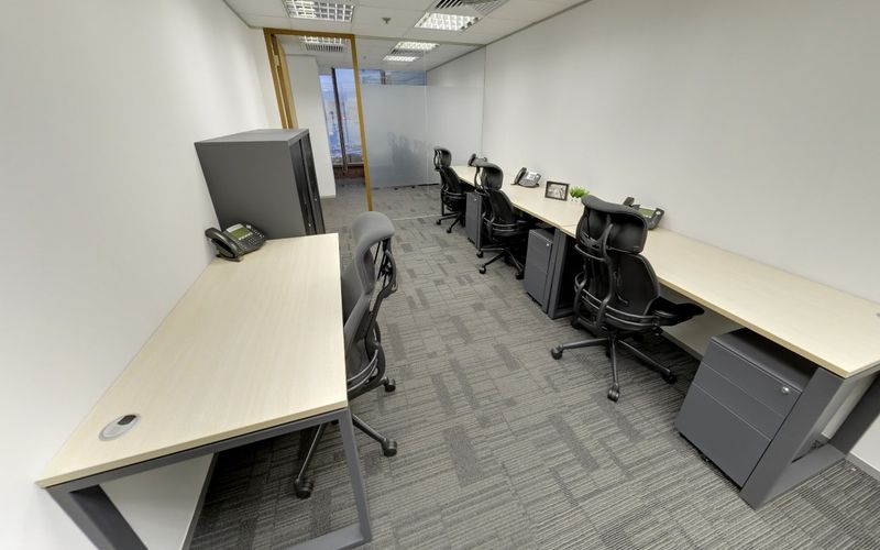 18 Harcourt Road Admiralty, Hong Kong Island Image 3