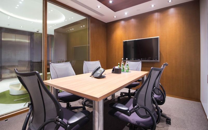 18 Harcourt Road Admiralty, Hong Kong Island Image 1