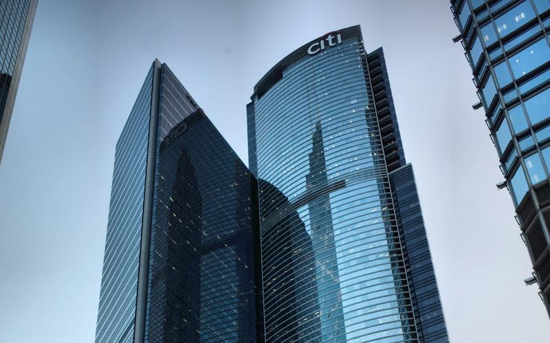 3 Garden Road, Central Image 9