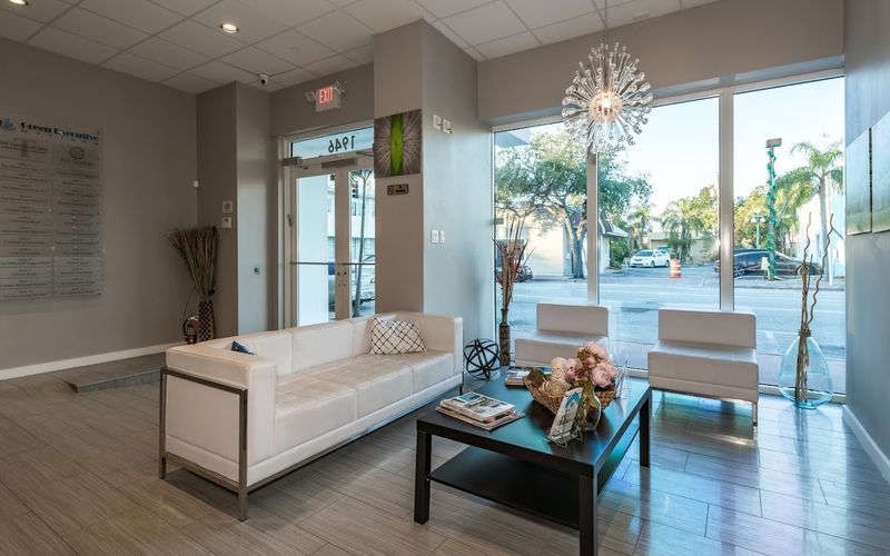 1946 Tyler St, Hollywood Image 4