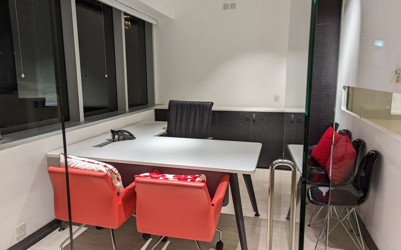 237 Queen's Road Central, Sheung Wan Image 1