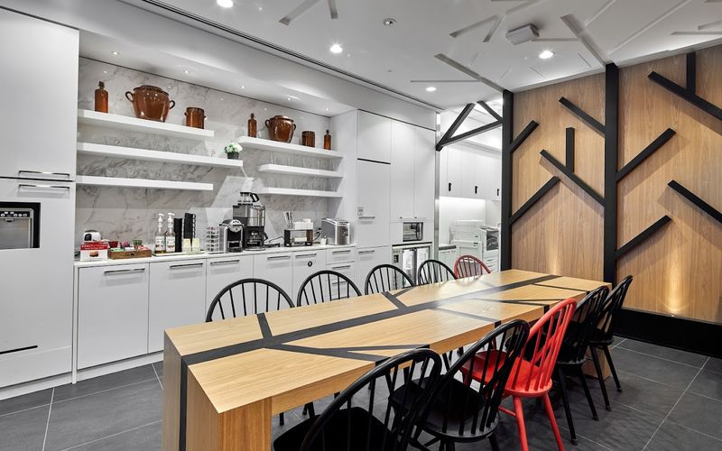 6-2-31 Roppongi, Minato-ku Image 4