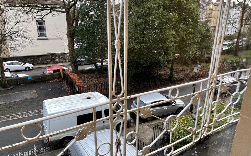 69 Oakfield Road, Clifton Image 4