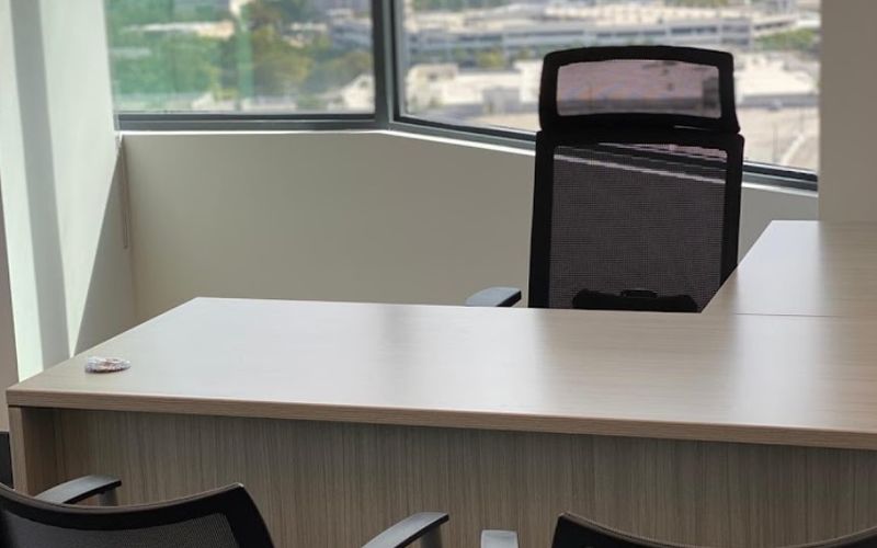 19790 W Dixie Hwy, Aventura Image 1