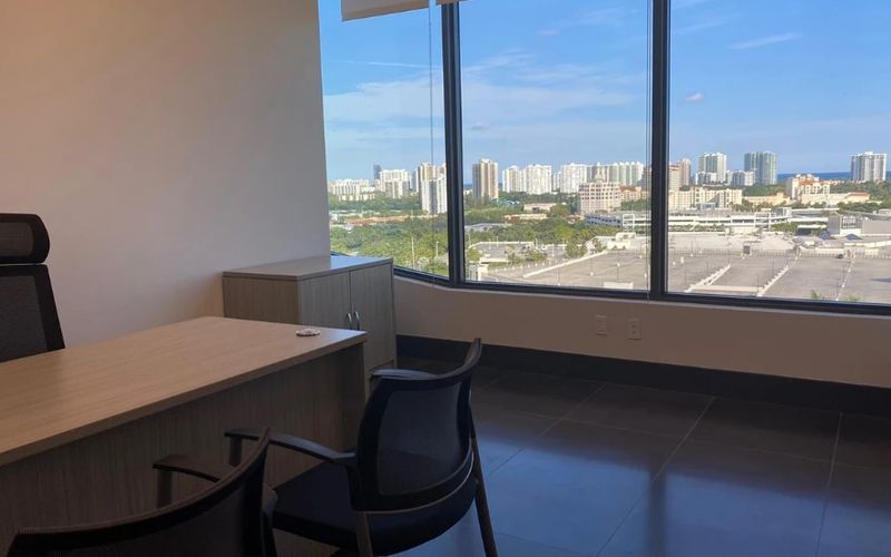 19790 W Dixie Hwy, Aventura Image 2