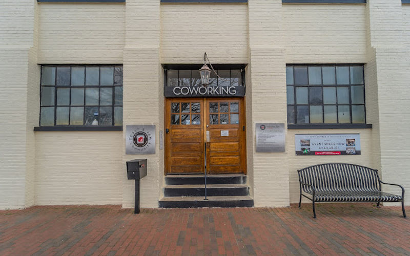 115 East Main Street Northeast, Buford, 1 DESK 115 East Main Street Northeast, Buford Image 1