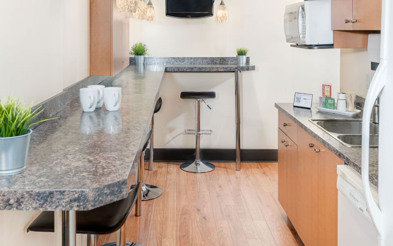 999 West Broadway, Vancouver Image 13