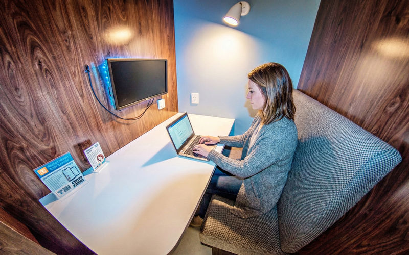 252 Esplanade West, North Vancouver Image 12