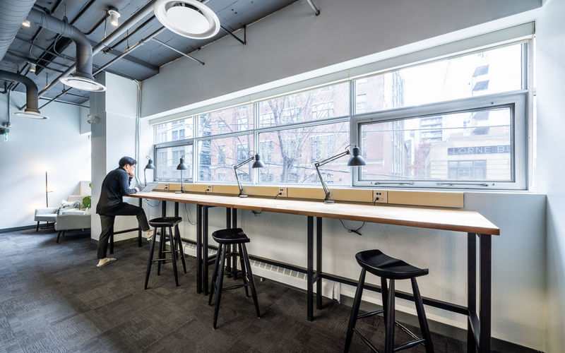 410 Adelaide Street West, Toronto Image 13