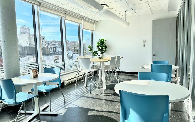 585 Boulevard Charest E, Québec Image 2