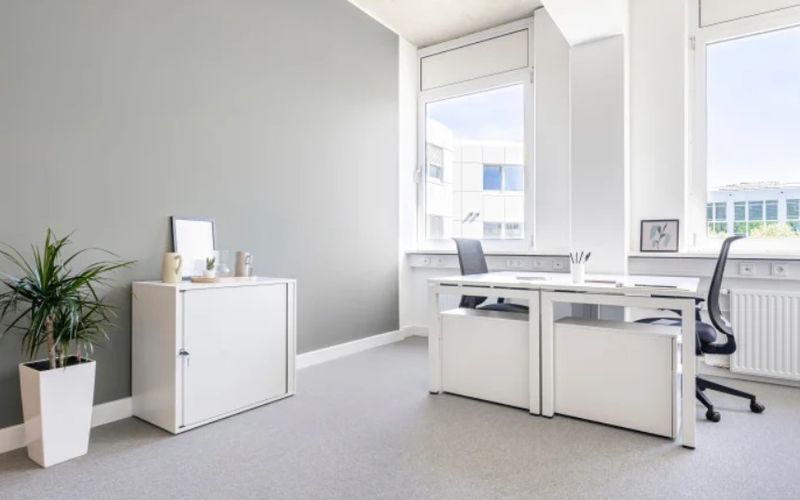 Moulvi Tamizuddin Khan Rd, Karachi Image 4