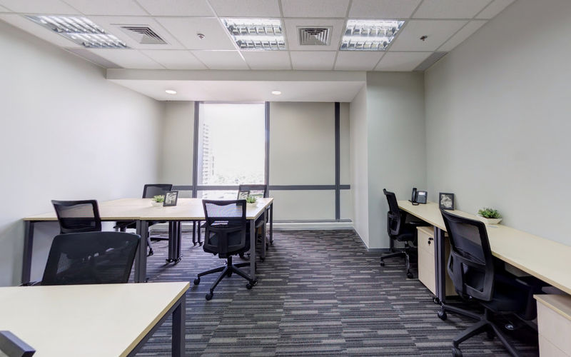 30th Street Corner 11th Avenue, Bonifacio Global City Image 3