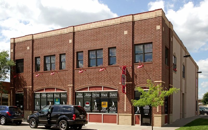 20721 Holyoke Ave, Lakeville Image 4