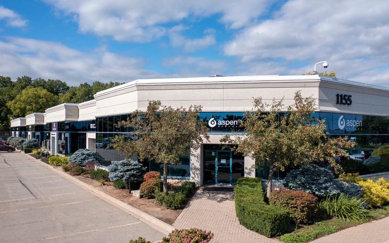 1155 North Service Road West, Oakville Image 8