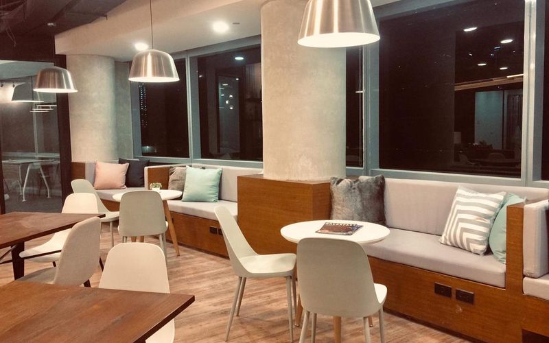 39 Plaza Drive, Makati Image 3