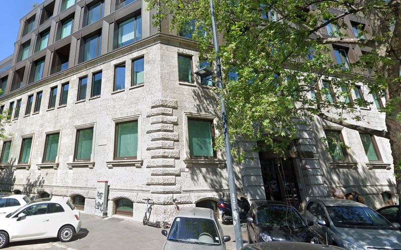 Via Francesco Melzi D'eril 34, Milano Image 8