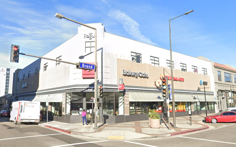 201 N Brand Blvd, Glendale, 50 DESKS 201 N Brand Blvd, Glendale Image 1