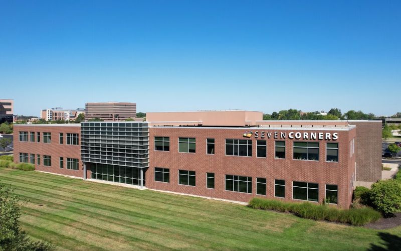 303 Congressional Blvd, Carmel Image 5