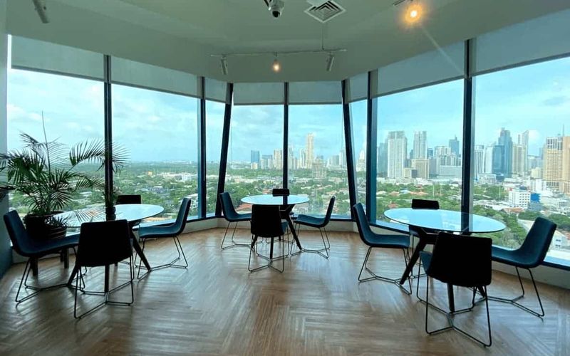 Plaza Drive, Makati City Image 6