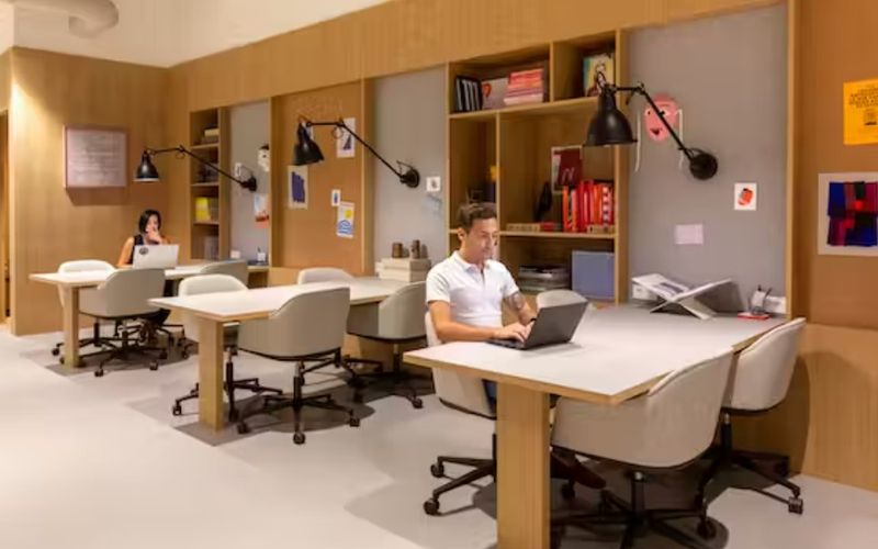 Av Almte Miguel Grau 709, Lima Image 4