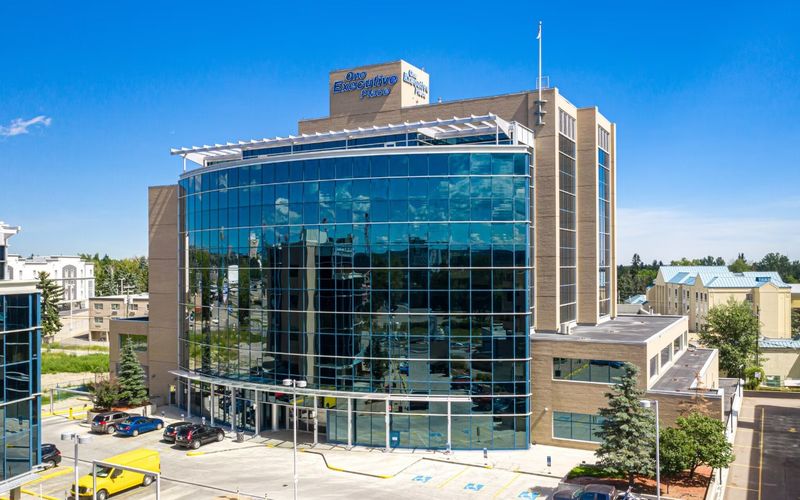 1816 Crowchild Trail Nw, Calgary Image 9