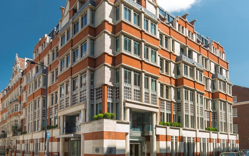 2 Park Street, Greater London Image 8