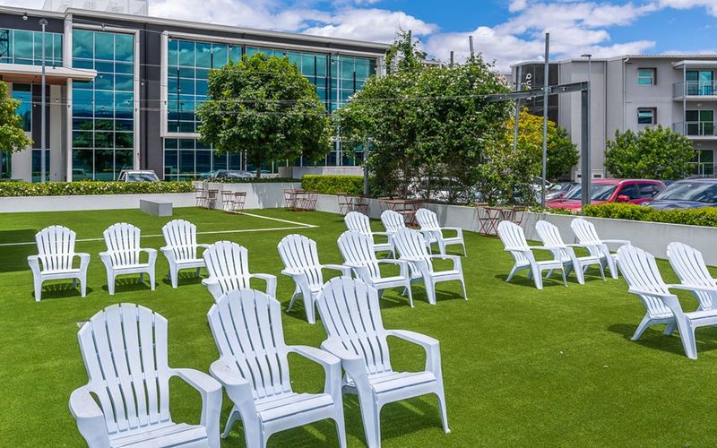 3 Clunies Ross Court, Eight Mile Plains Image 5