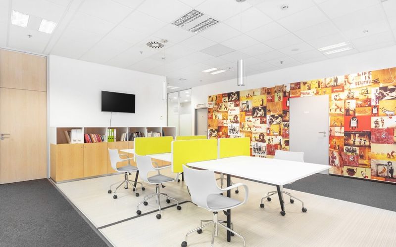 135 N Old Woodward Ave, Birmingham Image 4