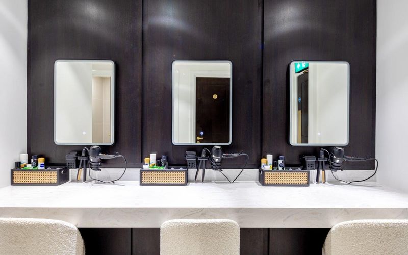 117 Piccadilly, Greater London Image 13